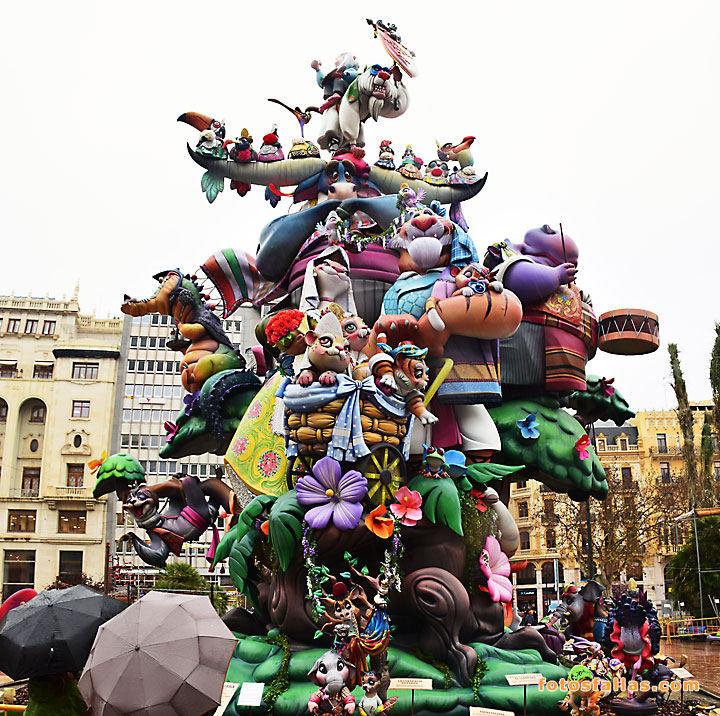 falla ayuntamiento  2025