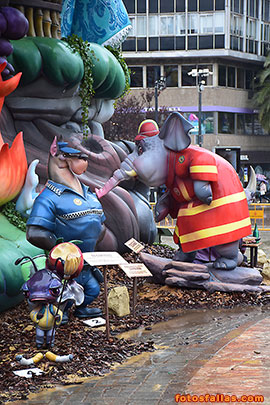 falla ayuntamiento 2025