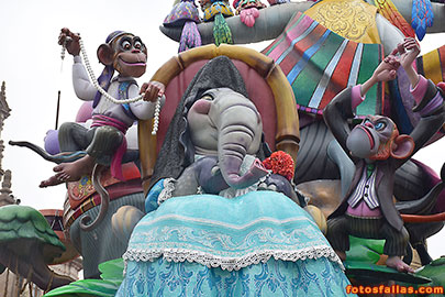 falla ayuntamiento 2025