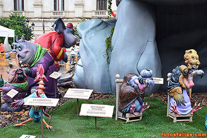 falla ayuntamiento 2025